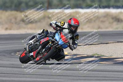 media/Oct-13-2025-Moto Forza (Mon) [[a66d839500]]/3-B Group/Session 3 (Turn 16)/